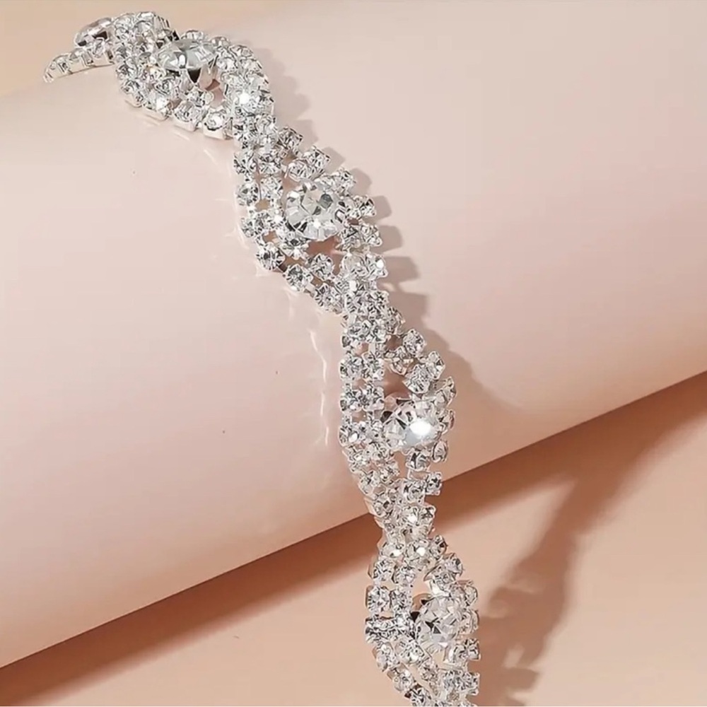 Silver Crystal Twist Link Bracelet - Women Jewelry New NWT Adjustable